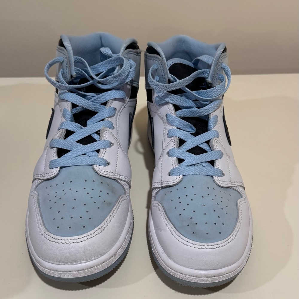 Air Jordan Kids Mid SE White/Ice Blue/Black Sneakers